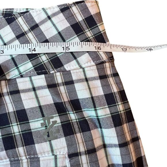 Izod Golf Navy, Green and White plaid Mini Skirt** 8 - Picture 7 of 11